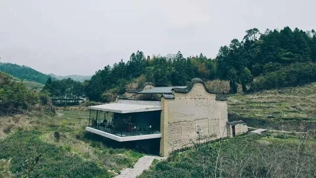 古朴村落恰逢花开，就等你了