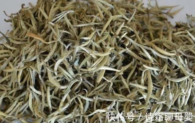 黄花菜|湿气重的人注意,4物早晚换着吃,健脾祛湿,或助你排出体内湿气