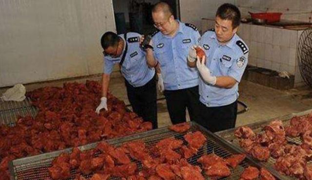 牛肉|假牛肉是如何制造出来的?看完加工过程,我都被吓了一跳