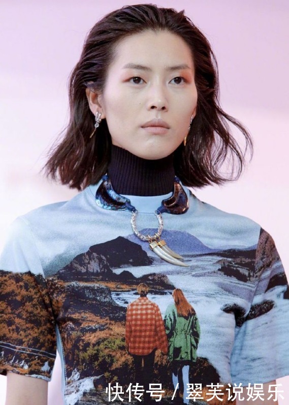 大表姐|刘雯时装周两场不同走秀,从头到脚美得霸气高端,这气质让人服气