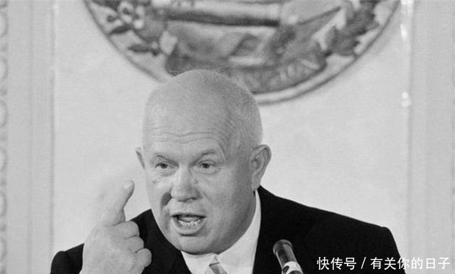 苏联解体 苏联两悲催宇航员刚上天国家没了，在外太空飘111天，最后怎样！