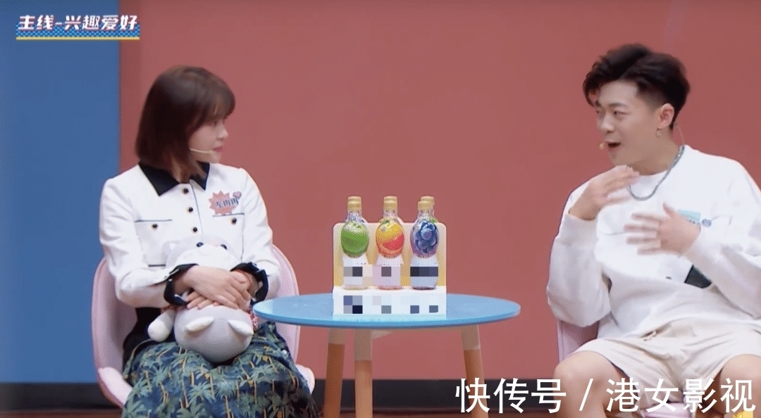 歧视|歧视单亲、对韩娇娇弹《贝贝》，刘梦竹真的是“洗衣粉家庭”？