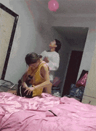 |搞笑GIF:我想知道你昨晚干什么去了,怎么会困成这样?