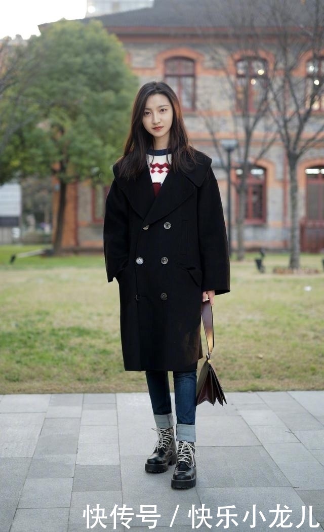 时尚穿搭,小姐姐穿职业装,性感身姿完美展现