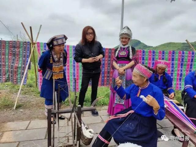 富川|哇！知名歌手在贺州学唱瑶族蝴蝶歌