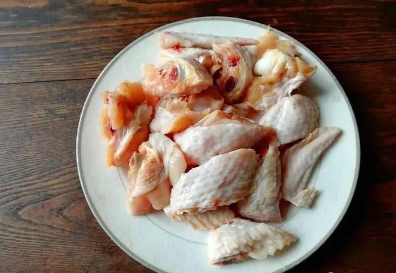 腐竹泡|腐竹、香菇和鸡翅这样搭配，营养全面孩子爱吃！赶紧学起来吧~