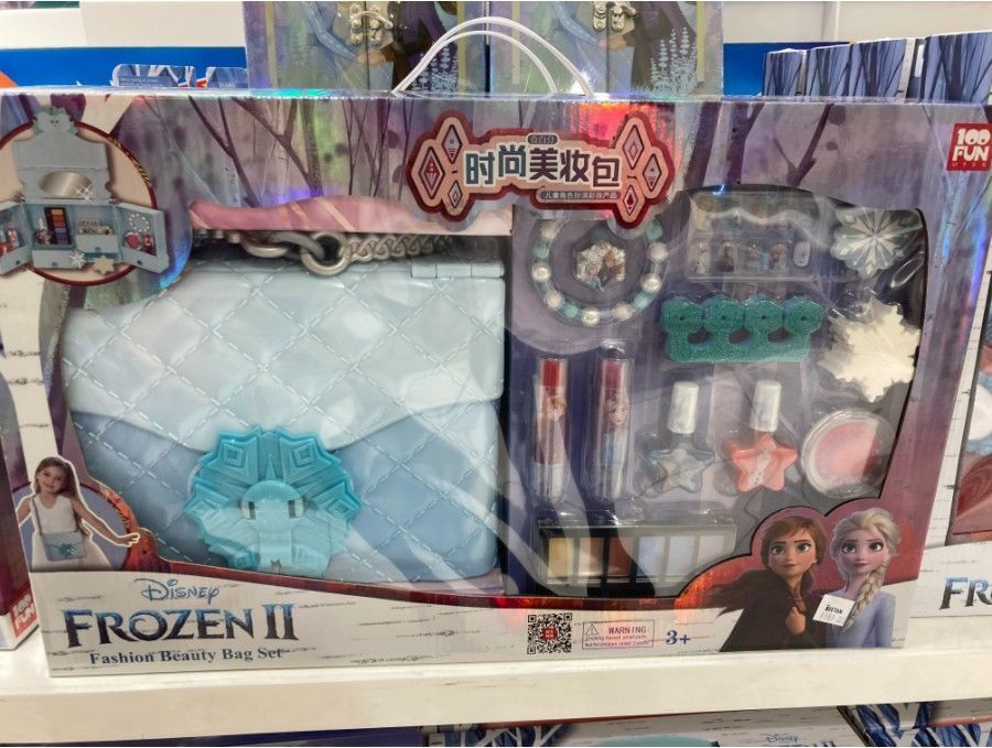 儿童彩妆|销量暴增300%!儿童彩妆已成女童新社交方式?专家提醒…