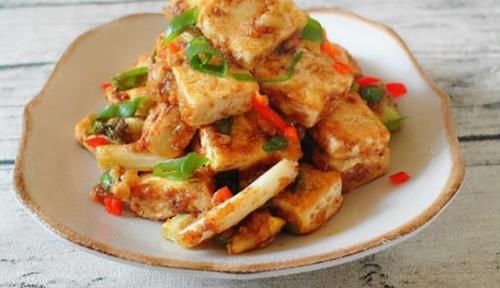 解馋营养又丰富的家常美食，做起来特别简单，味道特别鲜