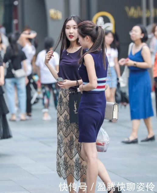 长裙|街拍美图穿搭时尚长裙的小姐姐，穿出了气场，尽显女神魅力