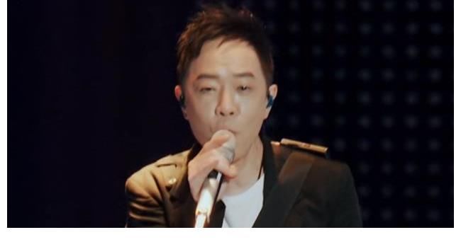 陈小春|《披荆斩棘的哥哥》首场排名有槽点，大咖包揽前九，黄征爆冷倒数