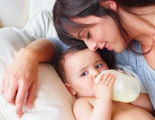 宝妈|“黑宝宝”遭亲妈嫌弃,护士却直夸好看,数月后高颜值征服一家人