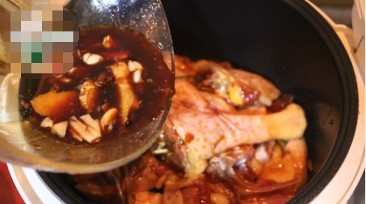 家人都爱吃这菜，贵是贵点，鲜香味美，煮一锅都不够吃