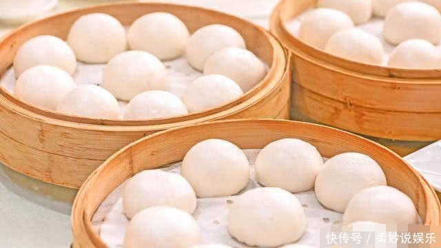 卖馒头的大爷说漏嘴,蒸馒头时加点“它”,蒸出的馒头香甜松软