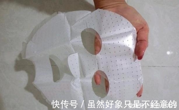 面膜|面膜里的那张塑料纸有什么用?很多人都扔掉了,难怪效果那么差