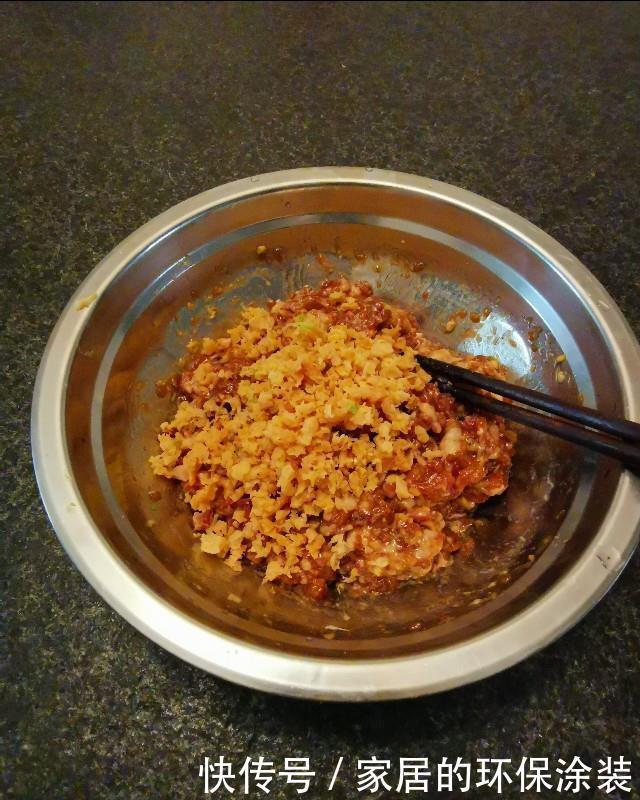 鲜香|包芹菜馅的饺子时,教你一招,鲜香好吃,营养美味!