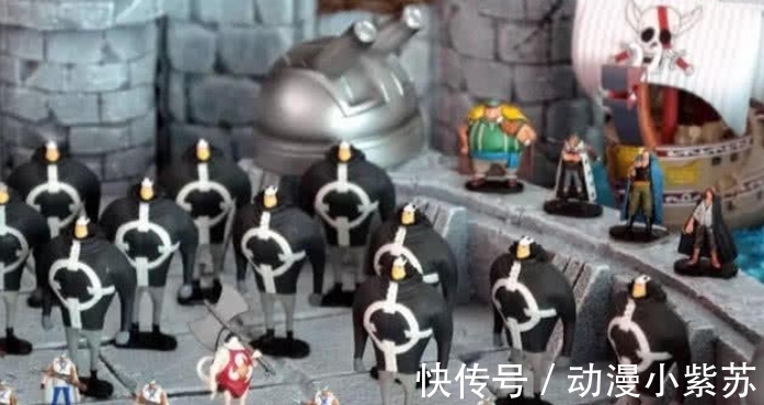 斩首台|海贼王:土豪竟然用手办还原顶上之战,网友:艾斯姿势让人出戏