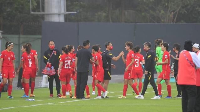 球员|出现失误也能赢得尊重!张馨成为女足新代表，期待她决赛中的表现
