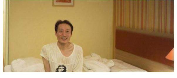 杨丽萍$他被称为女版杨丽萍，46岁了还是“巨婴”，年入百万没人愿意嫁