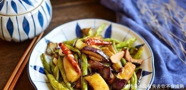 正月十五元宵节,3道“巧搭配”的素菜小炒,照着做待客不发愁