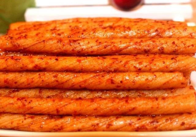 吃货|吃货公认“最长肉”的5种零食,辣条奶茶登榜,难怪你那么胖