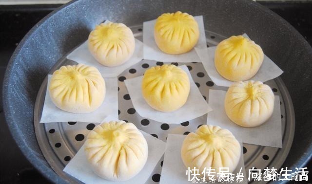 做包子不要只会加酵母，多加一勺它，包子又软又胖，冷了也不硬