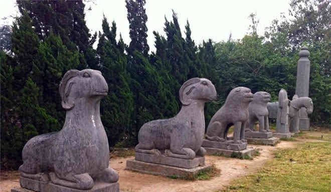 中国|中国最“寒酸”的皇陵,周围杂草丛生,就连盗墓贼懒得光顾!