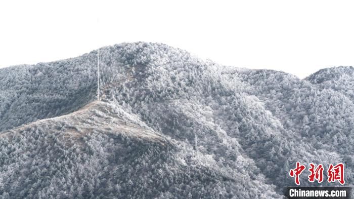 银装|福建泰宁峨嵋峰迎来2022年首场降雪