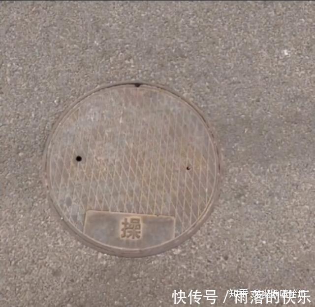 |开心一笑,爆笑图片段子:上个网课,卡成了恐怖片