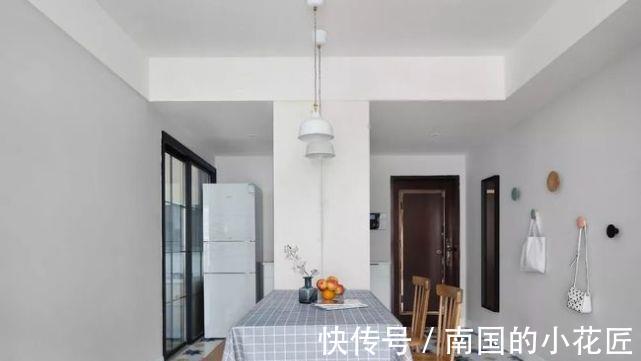 邻居|邻居家在客厅打了一整排柜子,没想到好处这么多,想照搬回家!