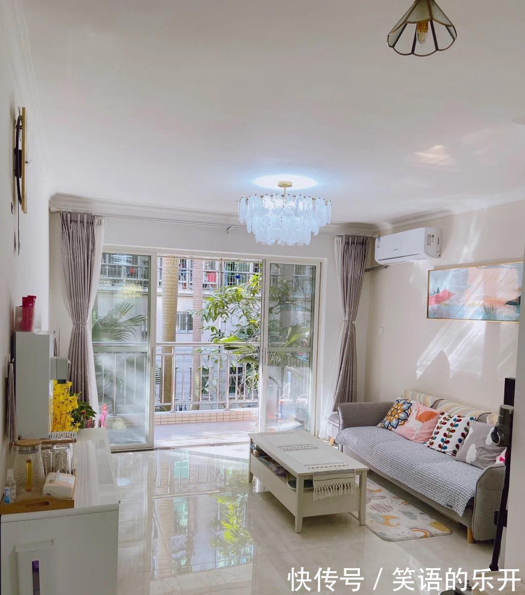 天花板|终于入住新家了,全屋不造型,天花板只做石膏线,温馨又舒适