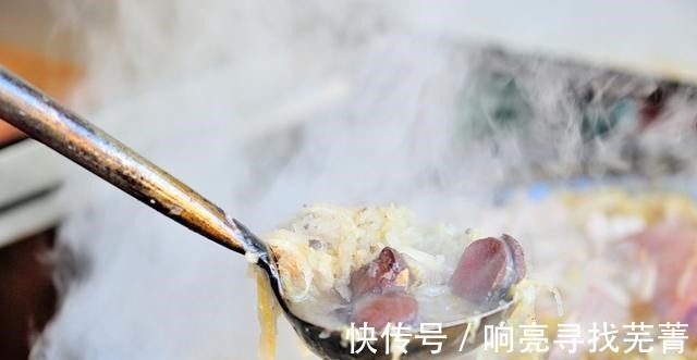 金秋逛农村大集,大葱白菜萝卜土豆热销,山货也很多!