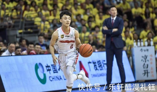 cb严惩闫军!垫脚徐中锋遭无视,错判孙铭徽技犯,CBA或内部重罚