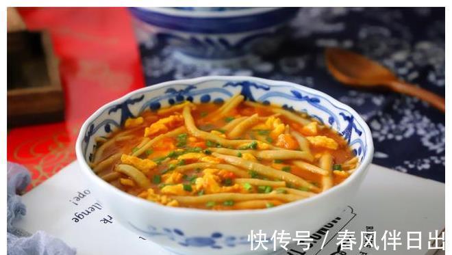 温暖处|宅家20天，用掉了15斤面粉，晒出美食图，网友：南方人变北方