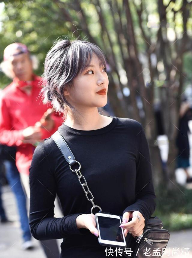 高领|连衣裙的搭配超仙气,凸显高贵典雅气质,不仅时髦还无敌显瘦