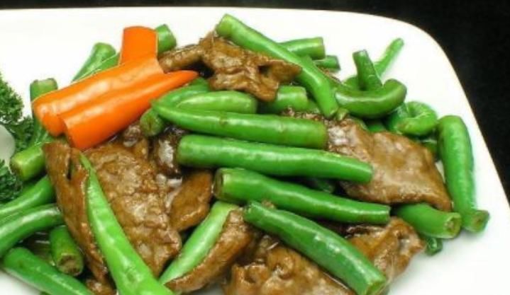 颜色翠绿好看，口感爽脆解馋，爱吃的孩子个子长得高，快为娃准备