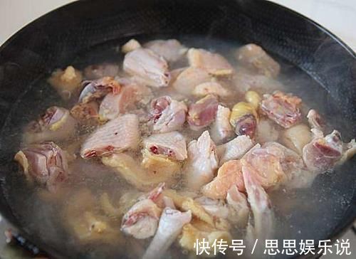 炖鸡肉你|炖鸡肉你还在加水?别傻了,换成“它”鲜嫩好吃,尝一口就停不了