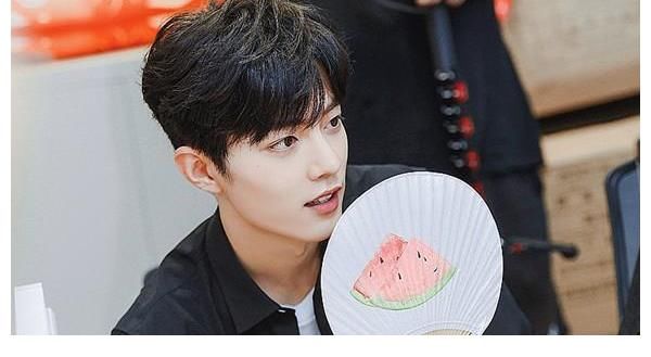 低谷期|肖战无缘福布斯，粉丝点破两个原因，低谷期的后劲依旧没过去