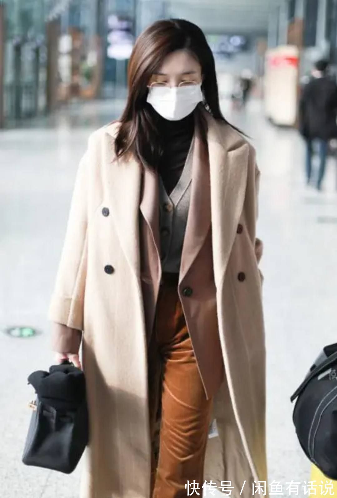 温暖裤 中年女人收起牛仔裤吧,今年冬天流行“温暖裤”,时髦显瘦还保暖