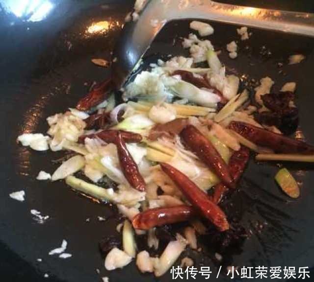 做法|油爆虾的做法,太好吃了,一口一口停不下来!