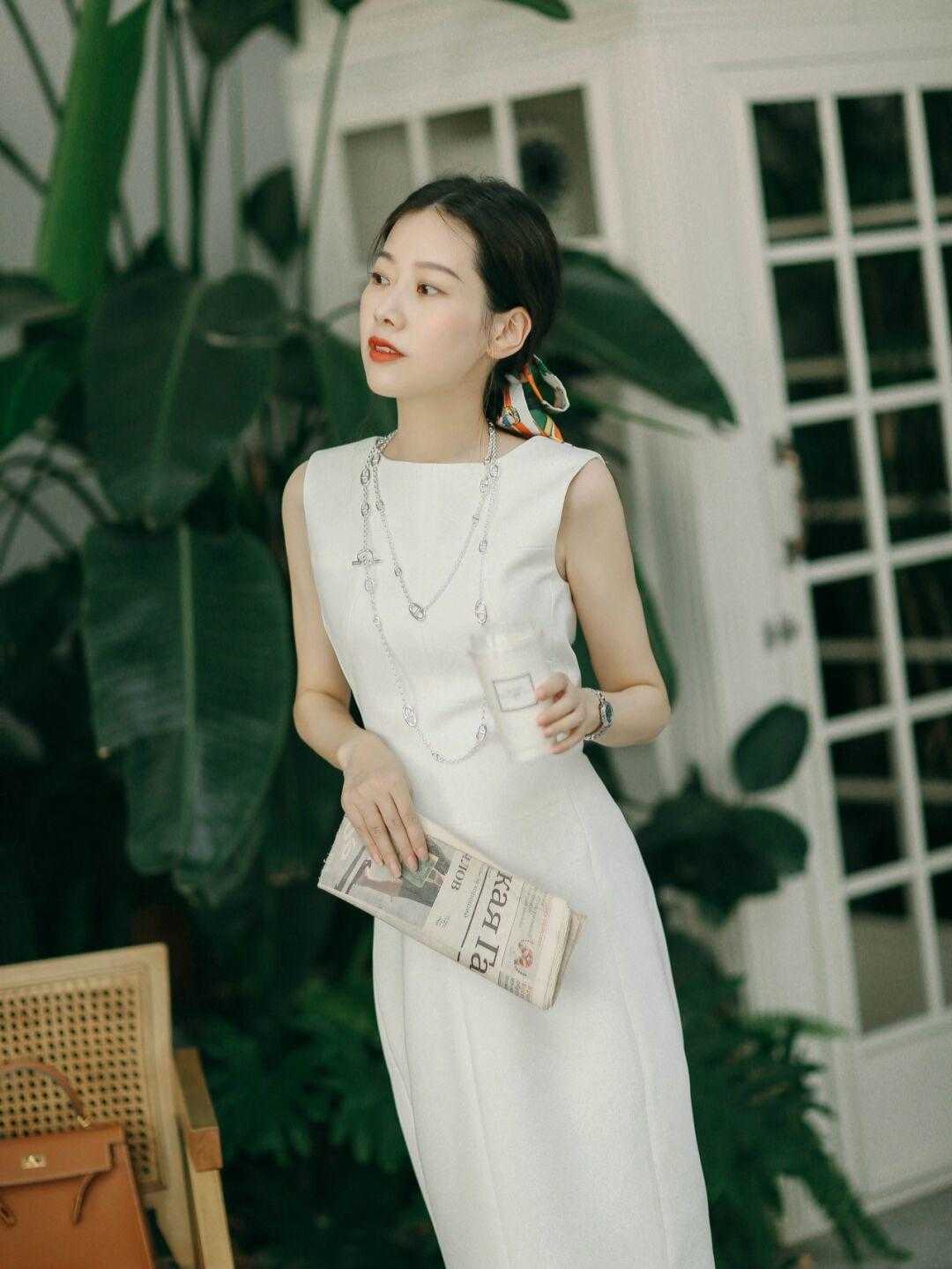 线条|腿粗腰粗怎么穿才显瘦?这几个小技巧值得看看,学到就是赚到