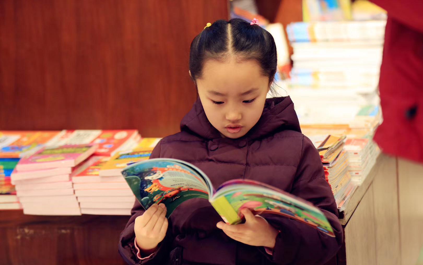 家长|孩子沉迷游戏家长负全责!这4种家庭,孩子想网络成瘾都难