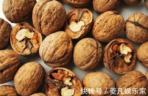 核桃|提个醒吃完核桃一小时内，不能吃此物，别还傻傻不清楚