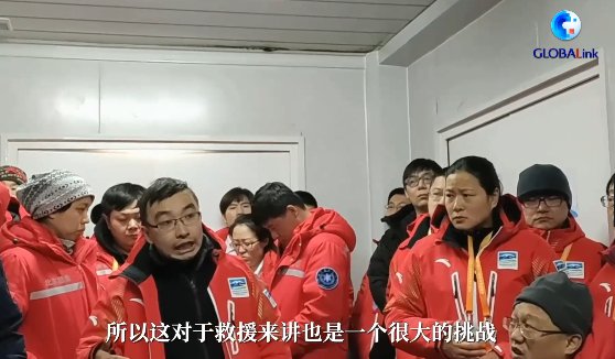 生死时速|面对陡坡、冰状雪，如何施救？揭秘冬奥高山滑雪医生的“生死时速”