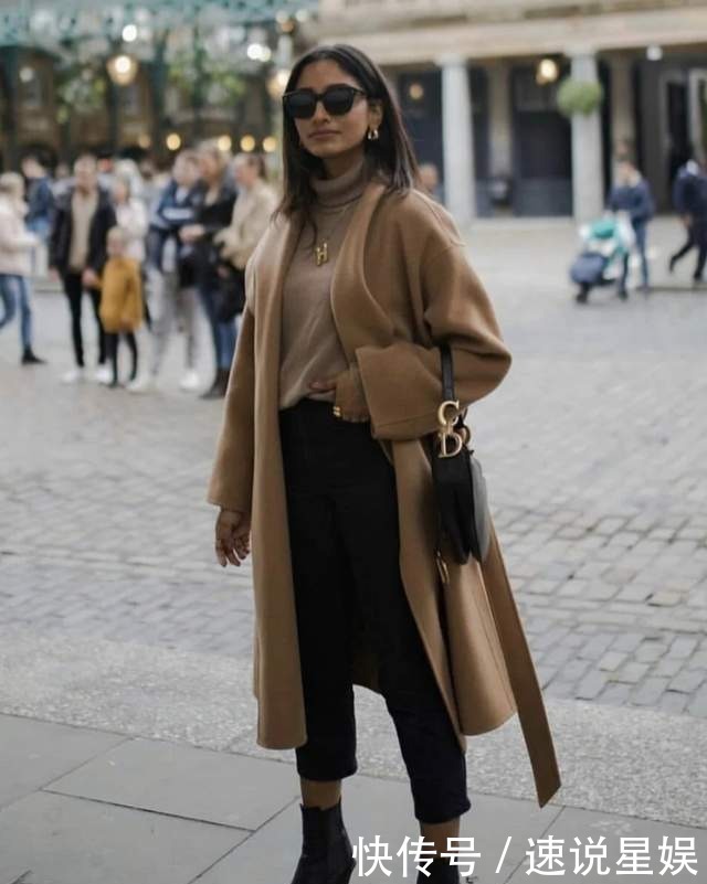 大衣配高领毛衣太普通?那是你没穿对,这么穿优雅实用又时尚