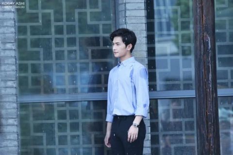 演员|开播4天就拿下8个冠军,迪丽热巴终于告别女演员的“尴尬”了?