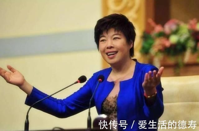 论语&于丹失势的4个原因:英国撒泼形象大损,北大被嘘真不怪她