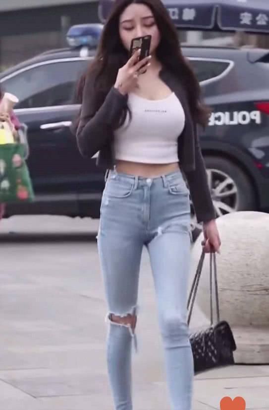 凉凉|阔腿裤已经凉凉了,最近流行这款“豆腐裤”