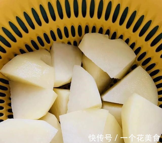 食牛腩|时光分两半,一半好消磨,一半食牛腩!