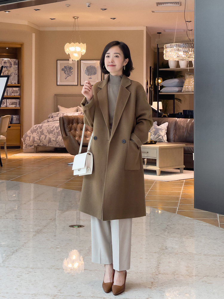 驼色大衣|今年冬装被这件驼色大衣承包了!搭配直筒裤或半身裙,超有气质,
