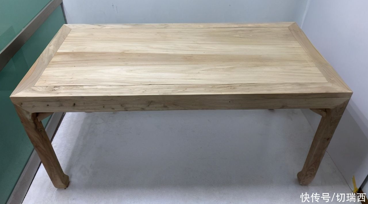 一套榆木家具6万贵吗